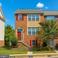 4821 Great Heron Terrace in Fairfax, VA - Building Photo