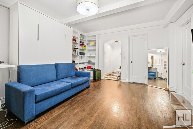 200 E 16th St-Unit -3C in New York, NY - Foto de edificio - Building Photo