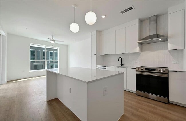 property at 1701 Simond Ave