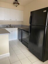 1219 NE 14th Ave, Unit 4 in Fort Lauderdale, FL - Foto de edificio - Building Photo