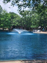 2803 Kings Crossing Dr, Unit 112 in Kingwood, TX - Foto de edificio - Building Photo