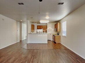 1509 Marble Cove Ln in Denton, TX - Foto de edificio - Building Photo