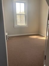 93 Greenwood Ave, Unit Third Floor in Bethel, CT - Foto de edificio - Building Photo