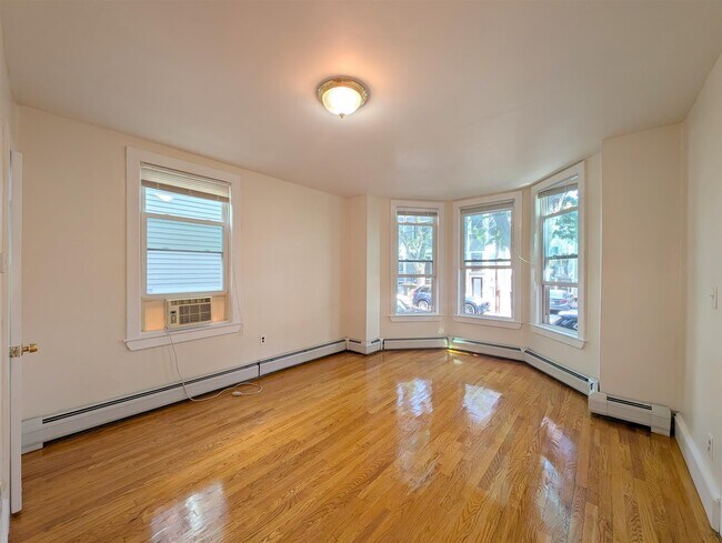378 Windsor St, Unit 1