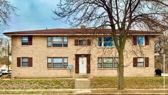 10827 W Grant St in West Allis, WI - Building Photo