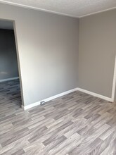 4172 Fenton Rd in Flint, MI - Building Photo - Building Photo