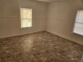 1102 W Central Ave in Temple, TX - Building Photo - Building Photo