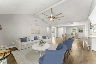 2515 Blue Willow Dr in Houston, TX - Building Photo - Building Photo