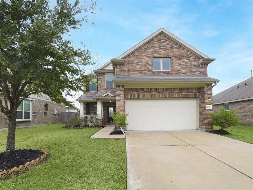 11206 Royal Sands Ct in Houston, TX - Building Photo