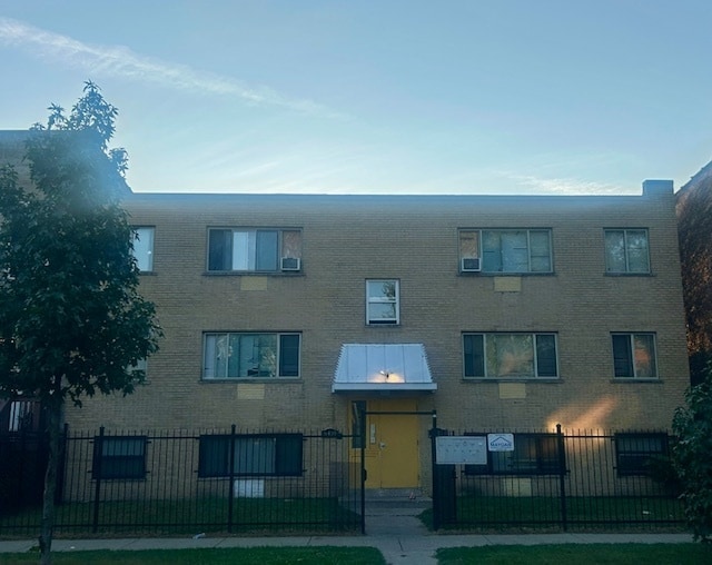 property at 6416 S St Lawrence Ave
