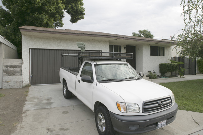 1101 W Verdugo Ave in Burbank, CA - Building Photo - Building Photo