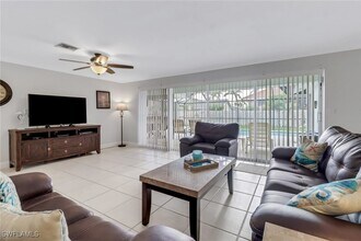 1337 N Collier Blvd in Marco Island, FL - Building Photo - Building Photo