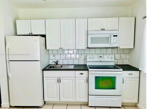 534 SW 6th Ct in Miami, FL - Building Photo - Building Photo