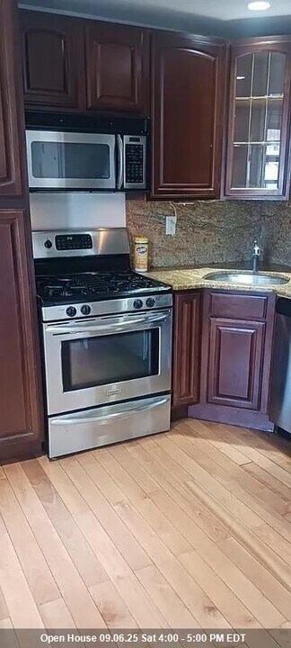 118 Brunswick St in Jersey City, NJ - Building Photo