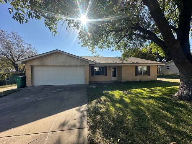 property at 115 Dawn Dr