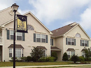 The Apartments at Olde Towne in Allentown, PA - Foto de edificio - Building Photo