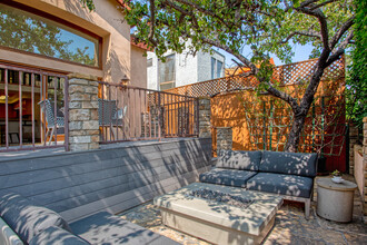 439 Carroll Canal in Venice, CA - Foto de edificio - Building Photo