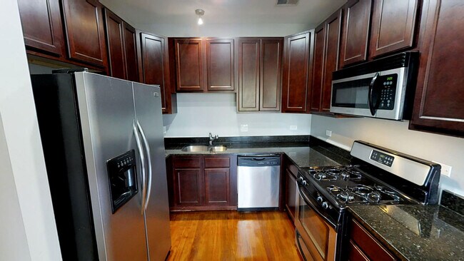 3205 W George St in Chicago, IL - Building Photo - Building Photo