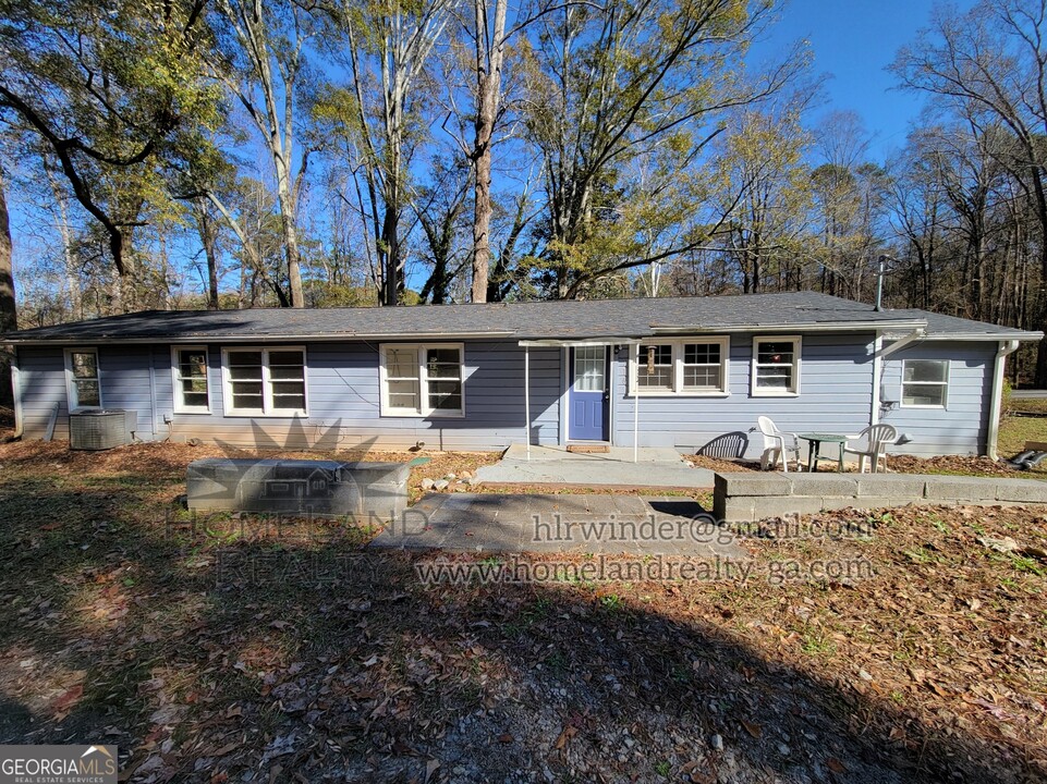 516 Pendergrass Rd in Winder, GA - Building Photo