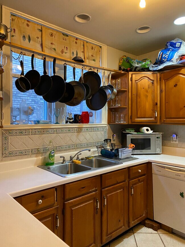 5262 Beeler St in Pittsburgh, PA - Building Photo - Building Photo