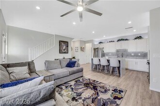 1180 Solano Hills Ct in Henderson, NV - Building Photo - Building Photo