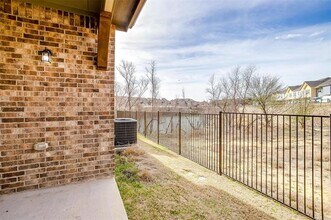 400 E BB Fielder Rd in Weatherford, TX - Building Photo - Building Photo