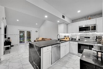 18578 Woodstream Dr in Boca Raton, FL - Building Photo - Building Photo