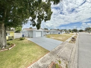 6417 Sutherland Ave in New Port Richey, FL - Building Photo - Building Photo