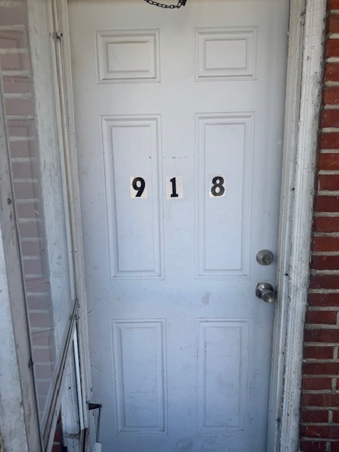 property at 918 E 17th St