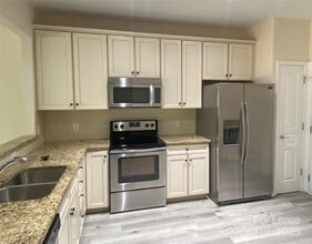 10433 Blairbeth Street in Charlotte, NC - Building Photo - Building Photo