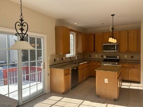 226 Winding Hill Dr in Hackettstown, NJ - Building Photo - Building Photo