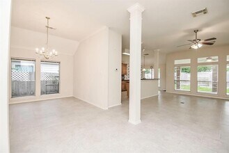 3903 Vinecrest Dr in Pearland, TX - Building Photo - Building Photo
