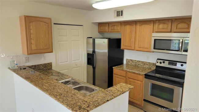 261 SW Palm Dr in Port St. Lucie, FL - Building Photo - Building Photo