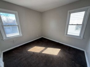 14412 Rockside Rd in Maple Heights, OH - Building Photo - Building Photo