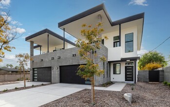 2011-2015 E Turney Ave in Phoenix, AZ - Foto de edificio - Building Photo