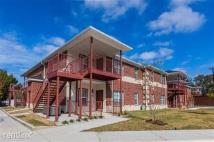 12A Apartments in Denton, TX - Building Photo