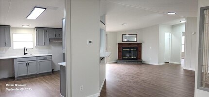 33163 Cassandra Way in Ridge Manor, FL - Building Photo - Building Photo