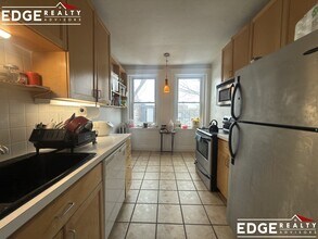 1746 Commonwealth Ave, Unit 12A in Boston, MA - Foto de edificio - Building Photo