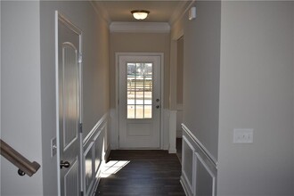 102 Graham Cir in Adairsville, GA - Building Photo - Building Photo