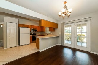 6732 65th Terrace E in Bradenton, FL - Building Photo - Building Photo