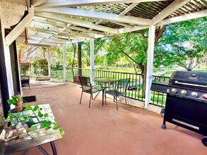 1767 Capistrano Glen in Escondido, CA - Building Photo - Building Photo