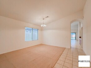 1066 E Penny Ln in San Tan Valley, AZ - Foto de edificio - Building Photo