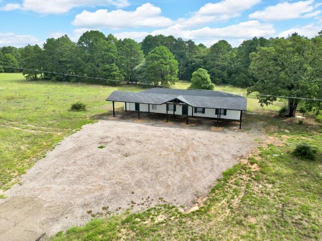 property at 19470 U.S. Hwy 69 N