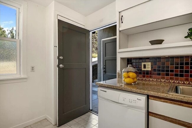 507 Easterby St, Unit Easterby in Sausalito, CA - Building Photo - Building Photo