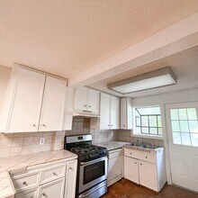 1464 Pine St in Tallahassee, FL - Building Photo - Building Photo
