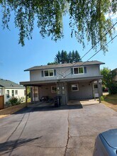 1308 6th Ave SW-Unit -1310 6th Ave. SW in Olympia, WA - Building Photo - Building Photo