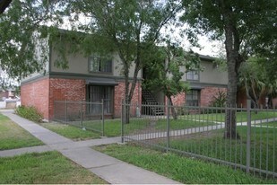 Courtyard Apartments