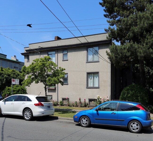 2030 Vine St in Vancouver, BC - Building Photo - Building Photo