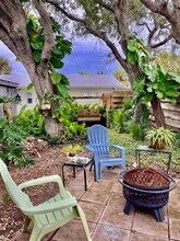19 Palm Dr in New Smyrna Beach, FL - Building Photo - Building Photo