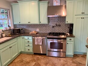 326 E 54th St in Savannah, GA - Building Photo - Building Photo